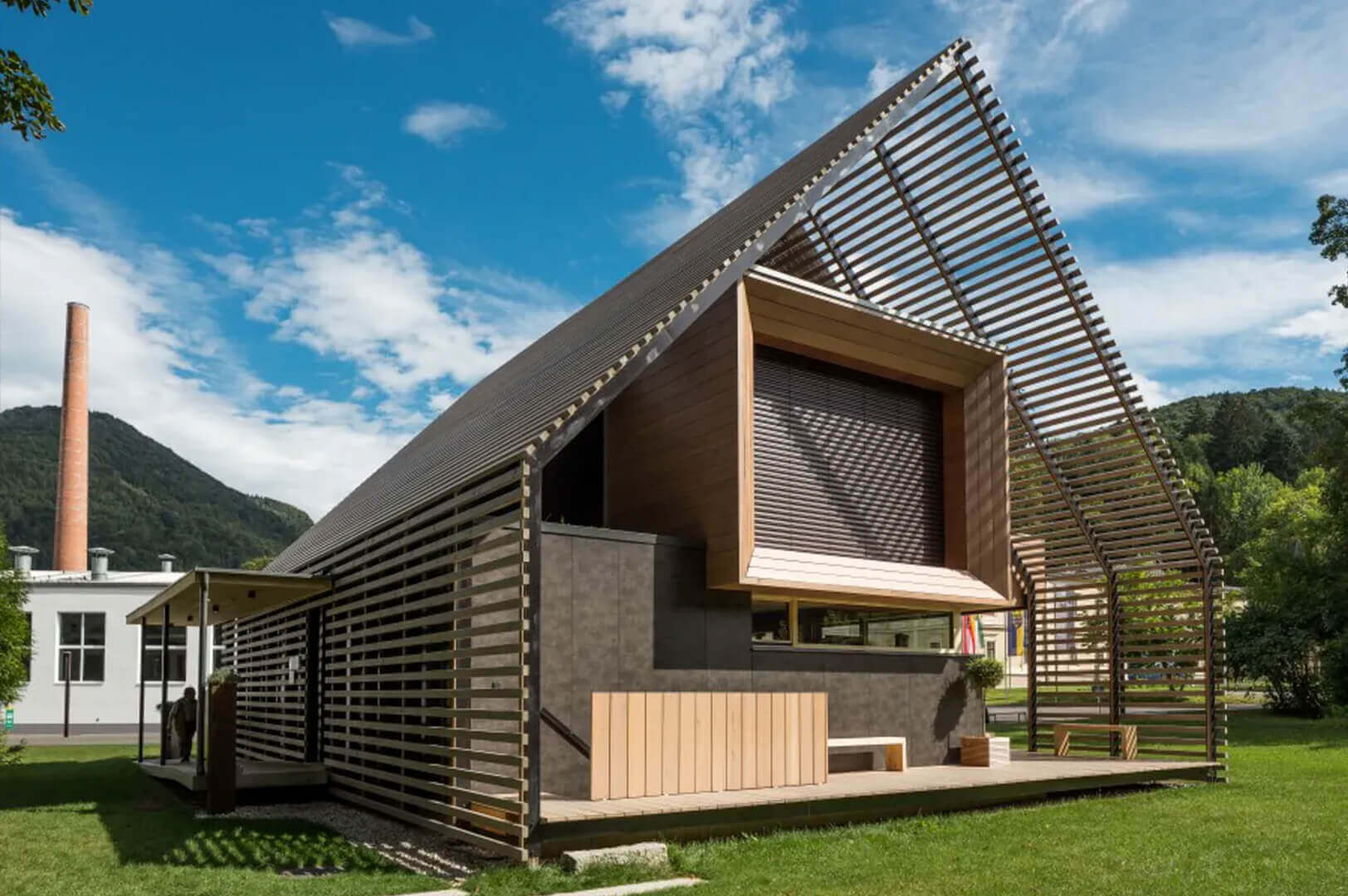 Casa passiva Eisenstraße con protezione del legno Caparol (www.synthesa.at)